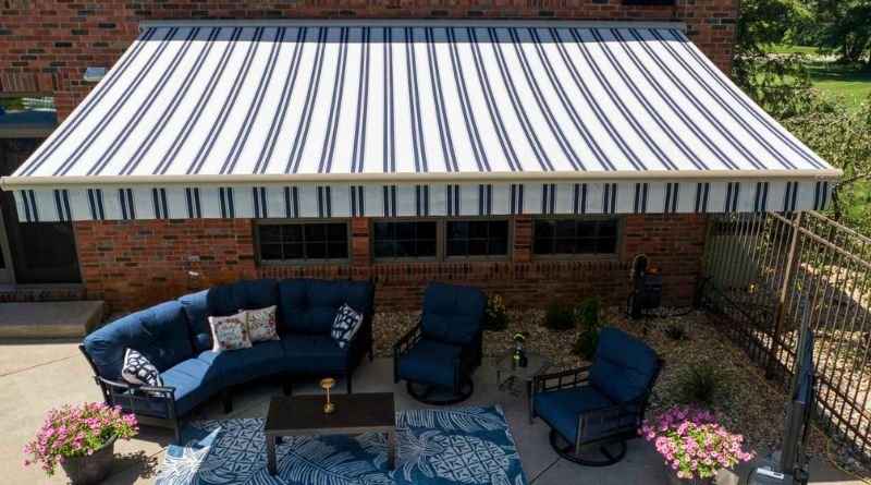 Fixed Shade vs. Retractable Shade